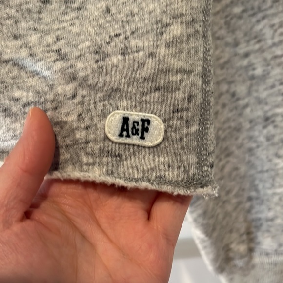 Abercrombie &Fitch women crop sweatshirt - Picture 3 of 5